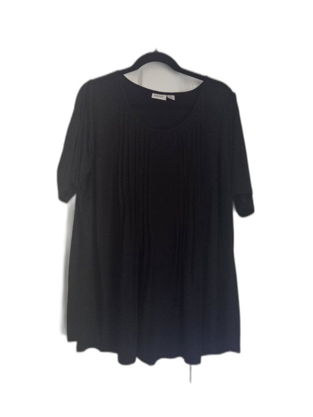 Avenue Black Pintuck Pleated Tunic Top Size 18 NWOT Relaxed Flowy